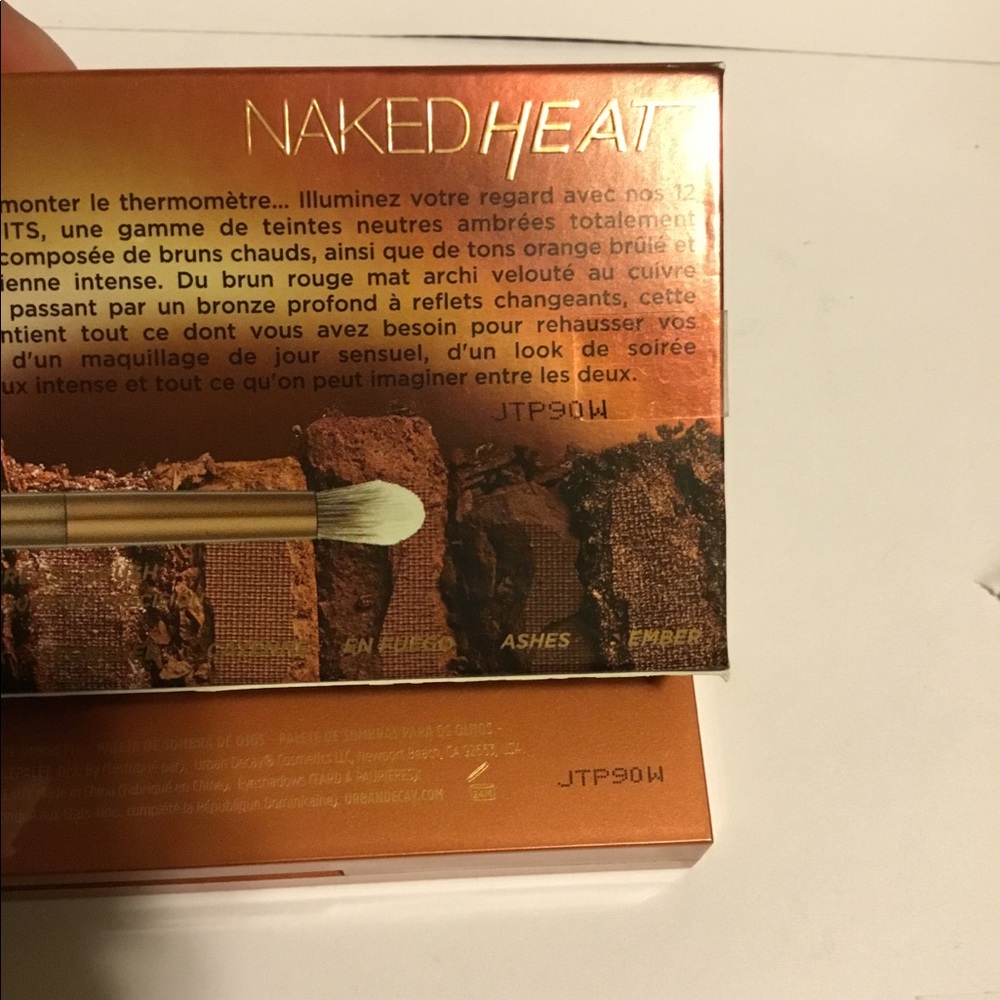 Eyeshadow palette - Picture 4 of 8